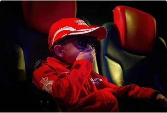 4D simulator: Fly with the Red Arrows