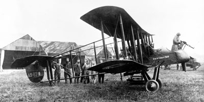 Royal Aircraft Factory F.E.2b A5478 'Gold Coast No. 10', of 25 Squadron, Auchel, circa 1916 (P018643) Royal Aircraft Factory F.E.2b A5478 'Gold Coast No. 10', of 25 Squadron, Auchel, circa 1916 (P018643)