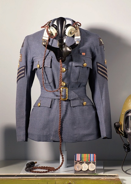 Uniform of Avis Hearn