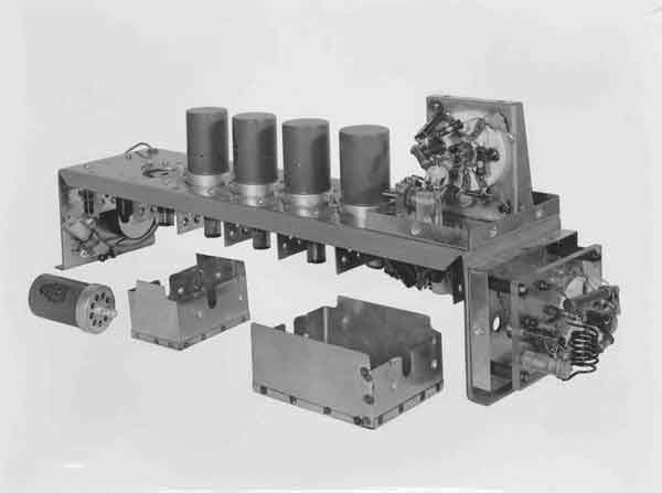 AI Mk.I receiver chassis with EF 50 valves, 3 November 1939 (PC98/131/9) AI Mk.I receiver chassis with EF 50 valves, 3 November 1939 (PC98/131/9)